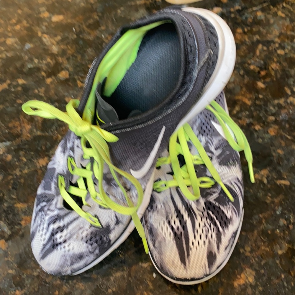 Nike Women's Gray & Neon Green Running Shoes